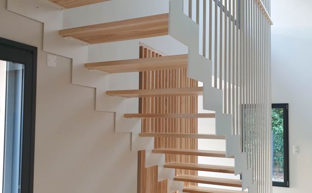 Fabrication d'escalier mixte bois et métal